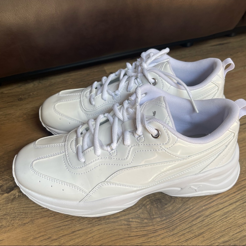 Womens white Chunky Sneakers Athletic walking shoes 8.5